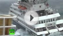 Круизное судно Clelia II Антарктике, борющееся с
